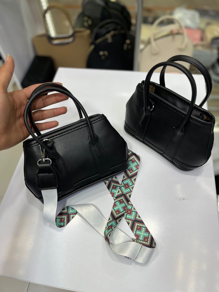 کیف زنانه دستی سایز متوسط مناسب روزمره و مهمانی کد 84