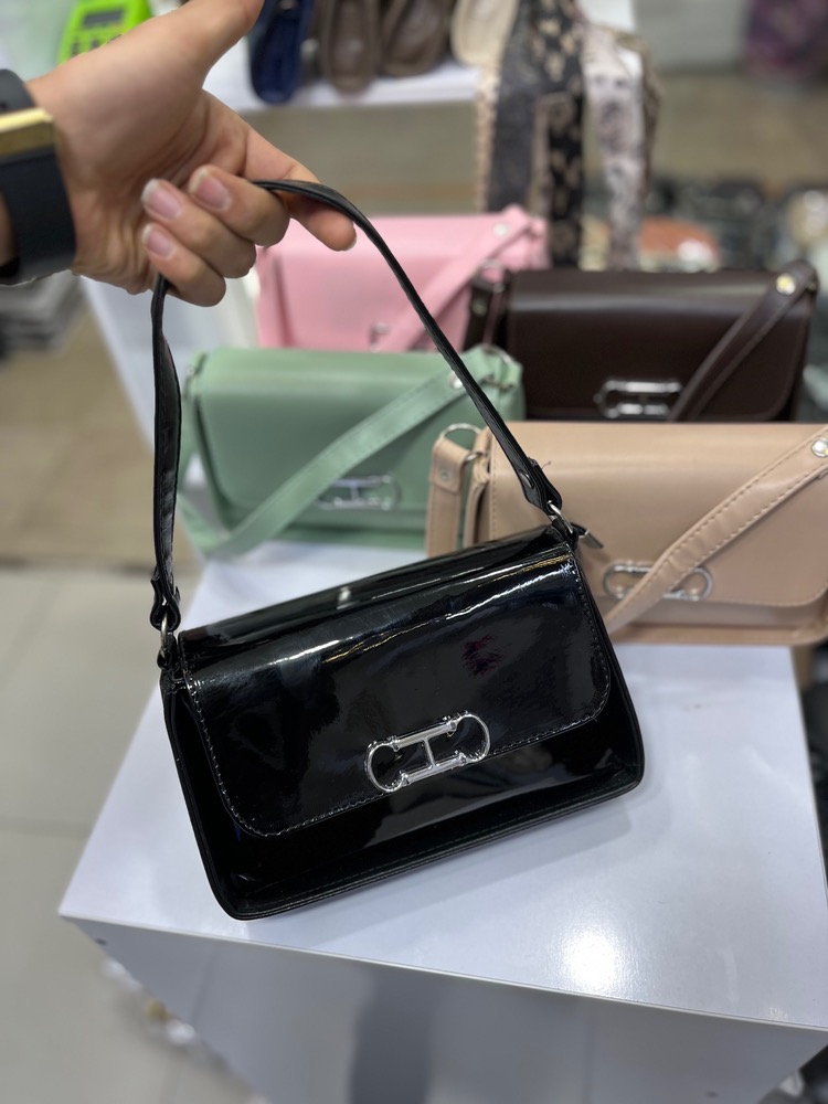 کیف دستی زنانه ورنی
