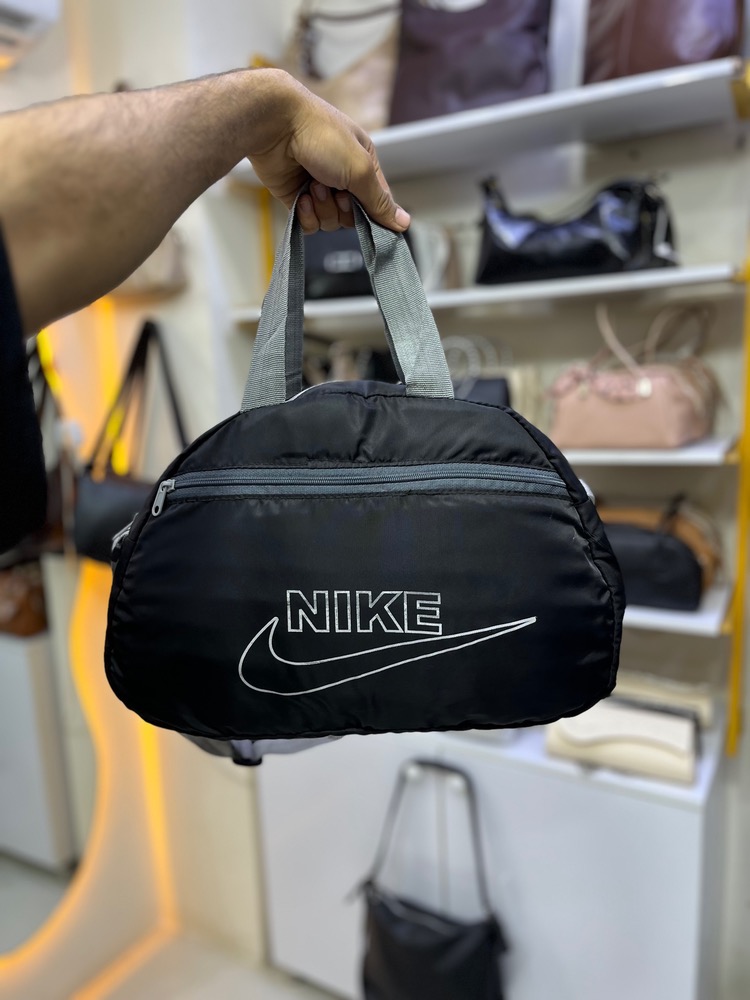 کیف ورزشی برند نایک