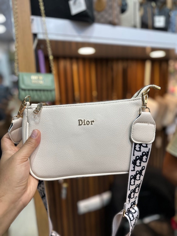 کیف دوشی زنانه برند دیور Dior مناسب روزمره و مهمانی کد 271