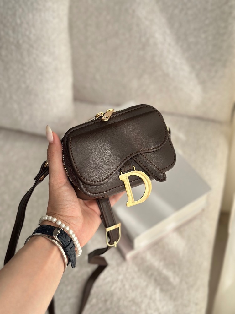 کیف دوشی‌ زنانه مدل مینی بگ برند دیور Dior مناسب روزمره و مهمانی کد 316